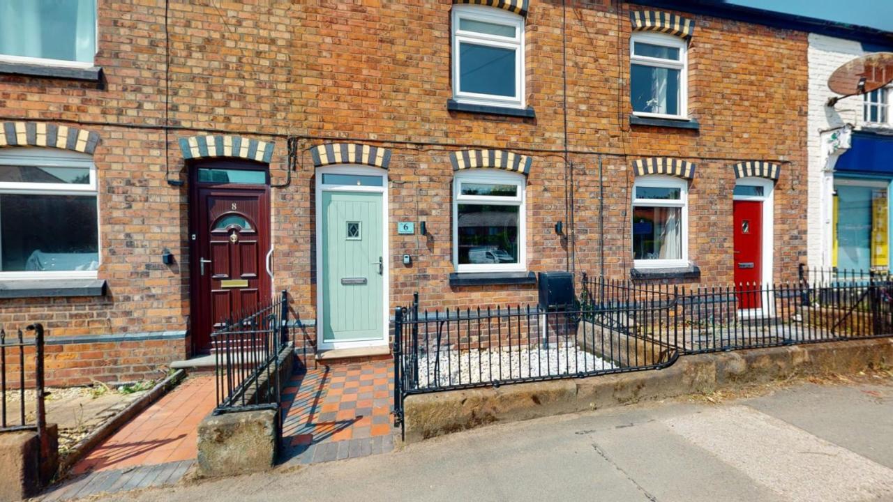 Modern 3-Bed House On Tarporley High Street Villa Екстериор снимка