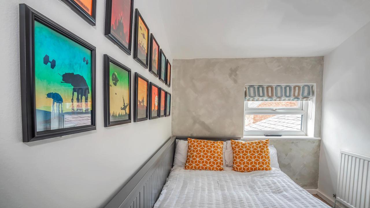 Modern 3-Bed House On Tarporley High Street Villa Екстериор снимка
